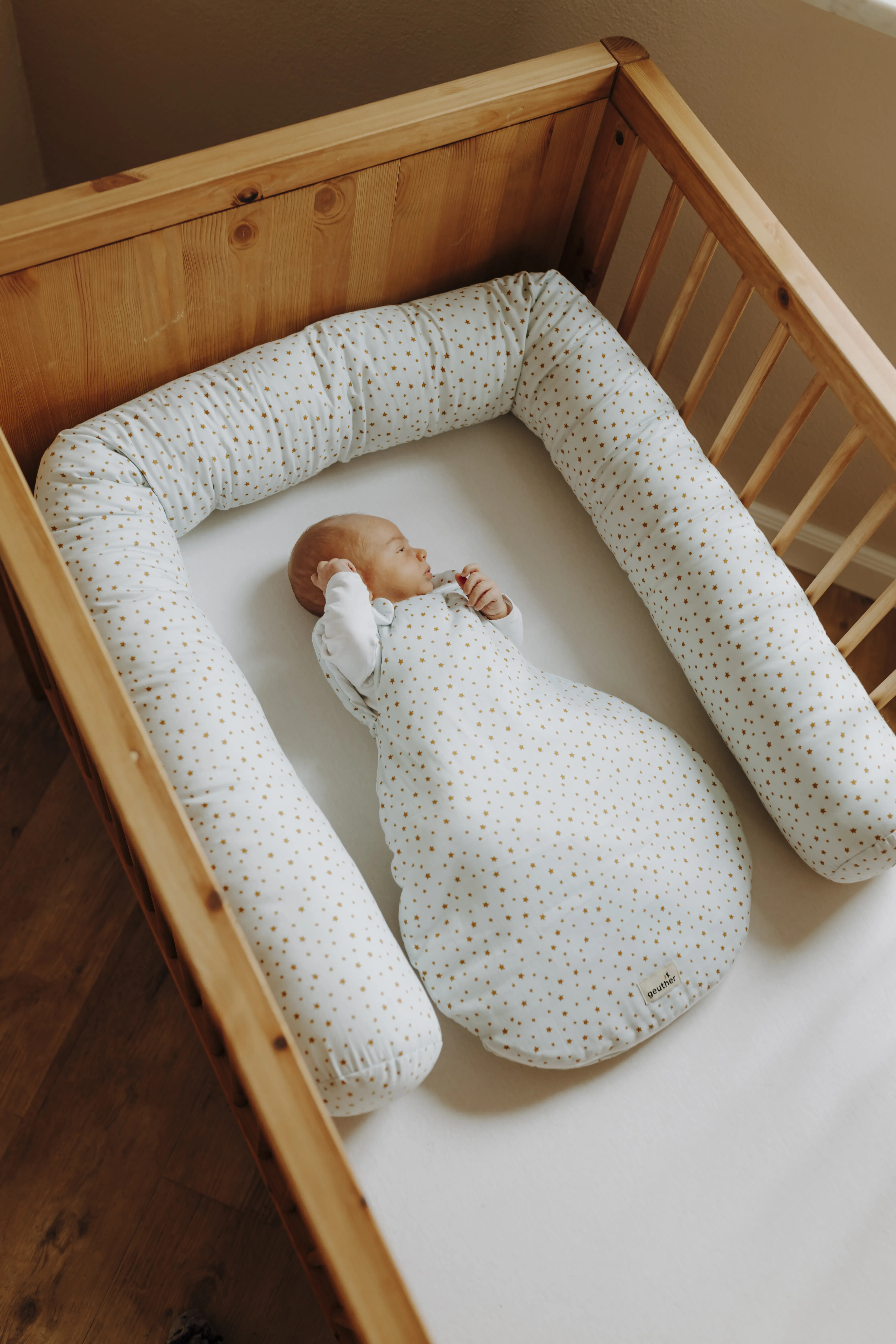 Tour de lit pour bébé